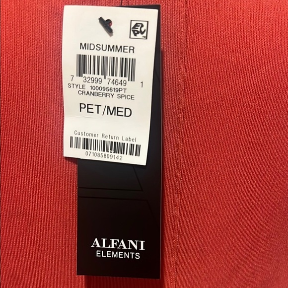 Women's Sleeveless Red Top Size Medium - Picture 13 of 16